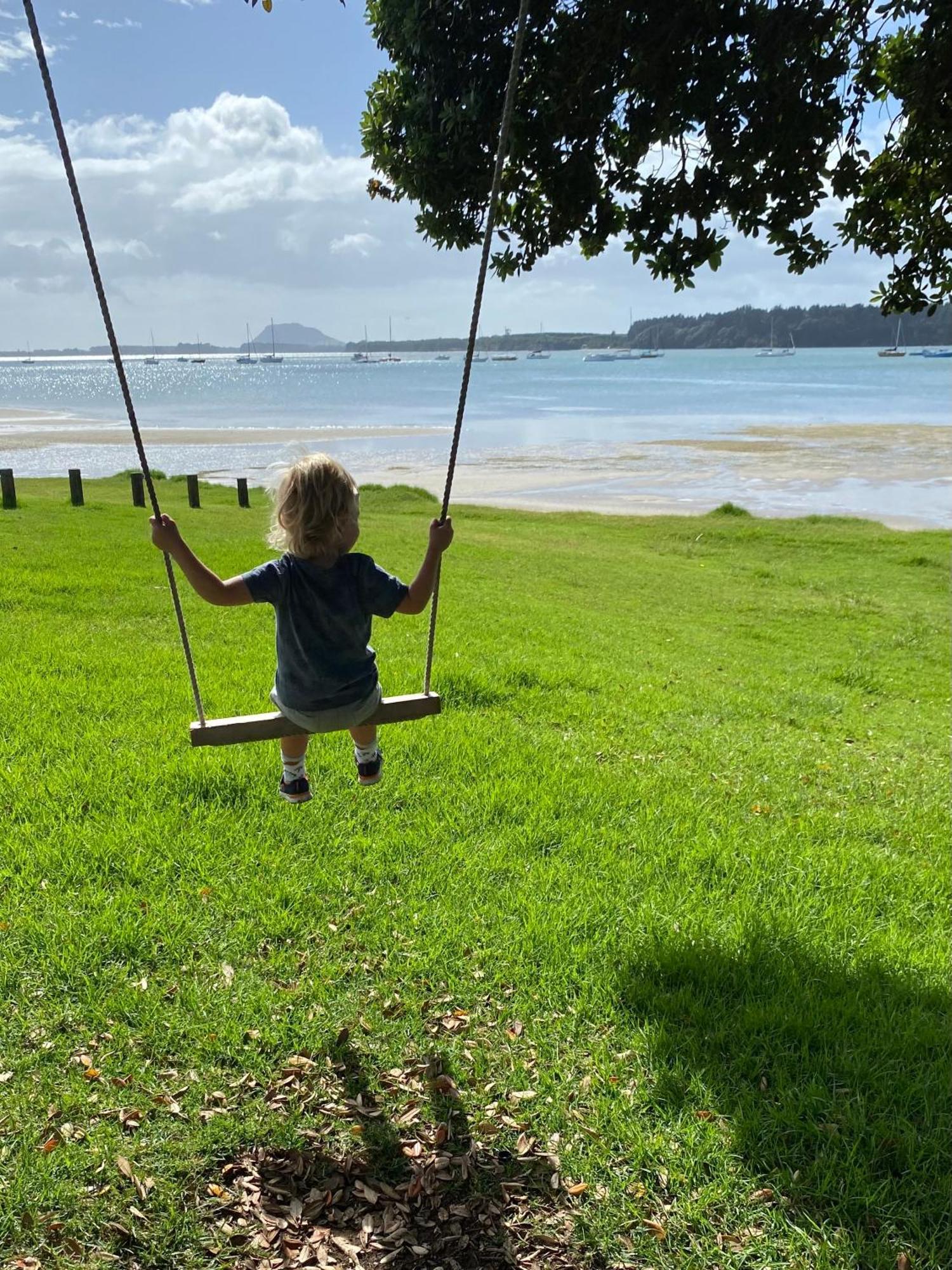The Views - Omokoroa Villa Luaran gambar